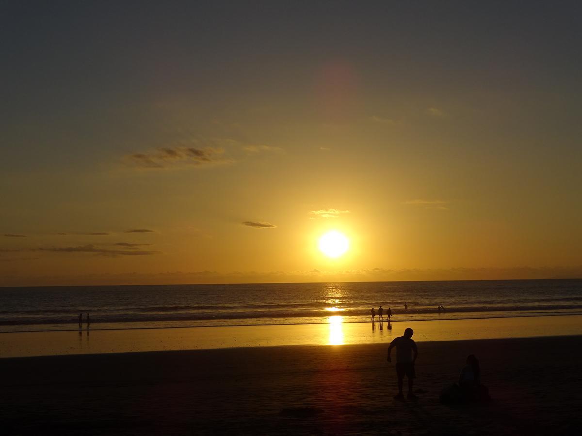 Cabinas Sunset Jaco Luaran gambar