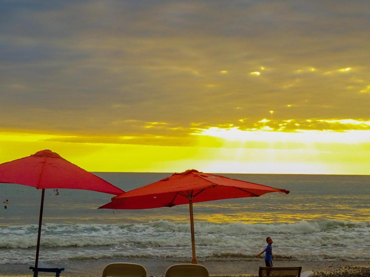 Cabinas Sunset Jaco Luaran gambar